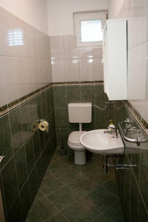 Apartman Ana Radovin エクステリア 写真
