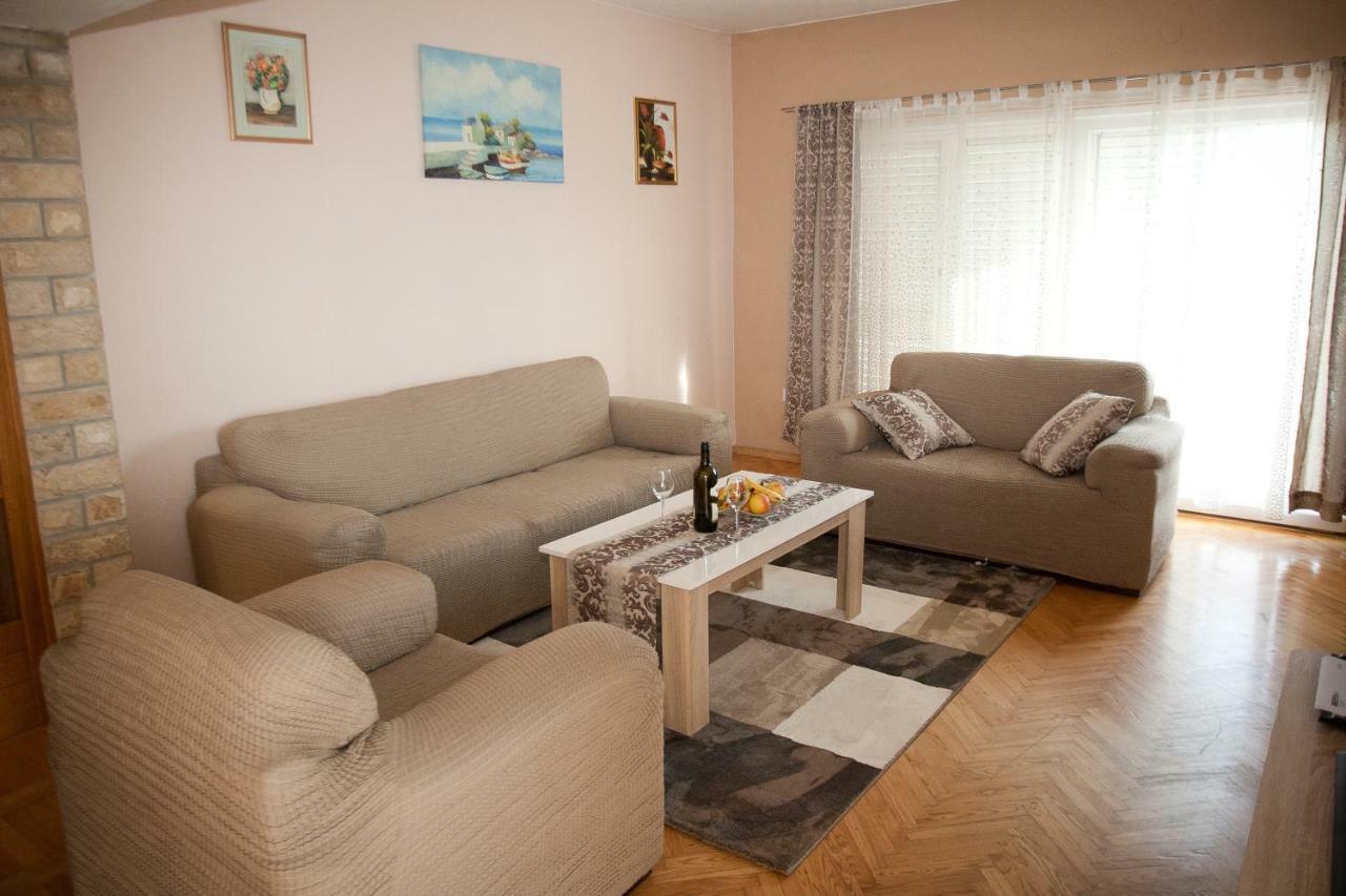 Apartman Ana Radovin エクステリア 写真
